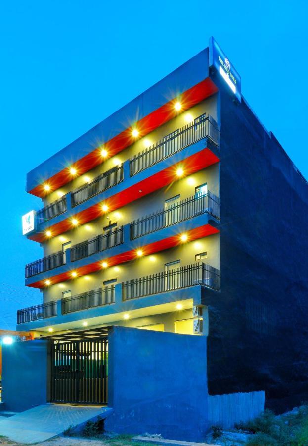 The Red York Hotel Ghaziabad Ngoại thất bức ảnh