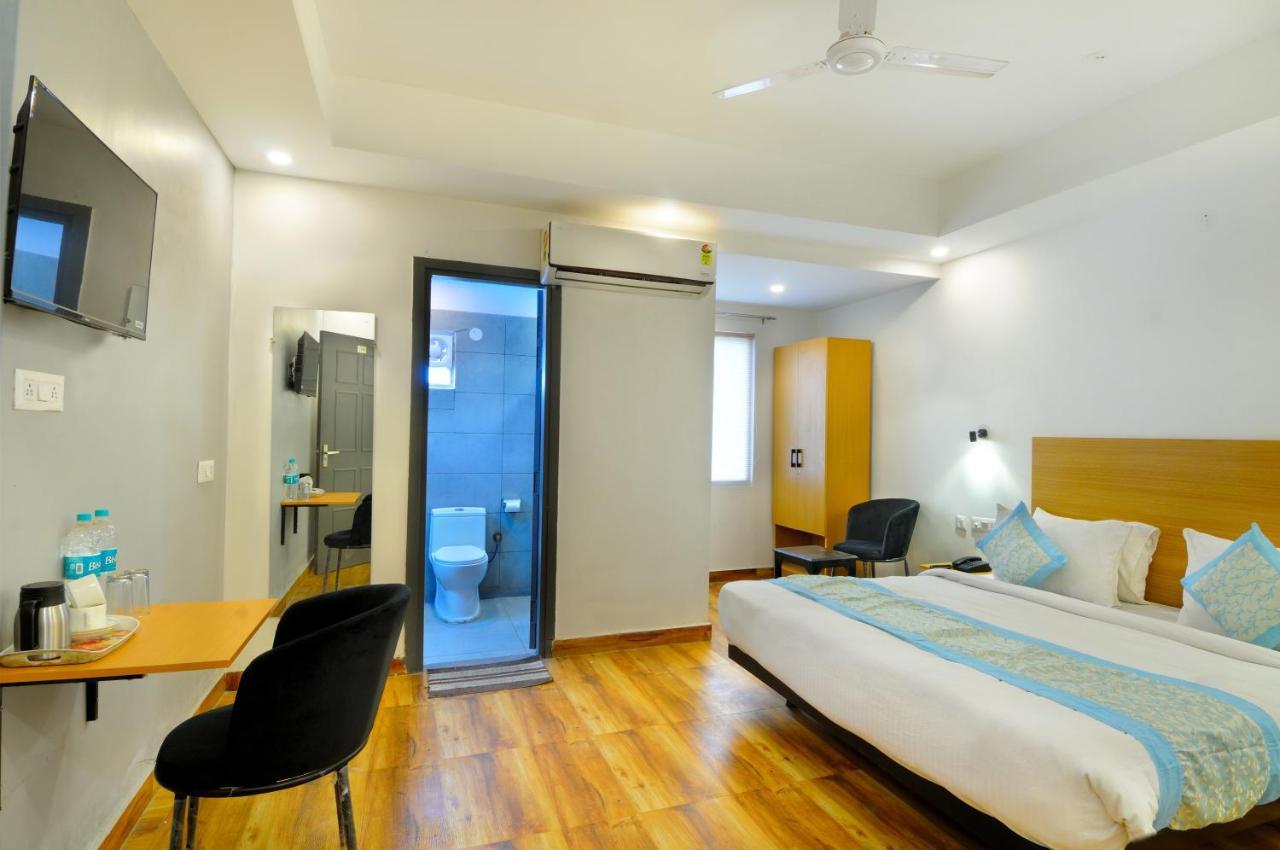 The Red York Hotel Ghaziabad Ngoại thất bức ảnh