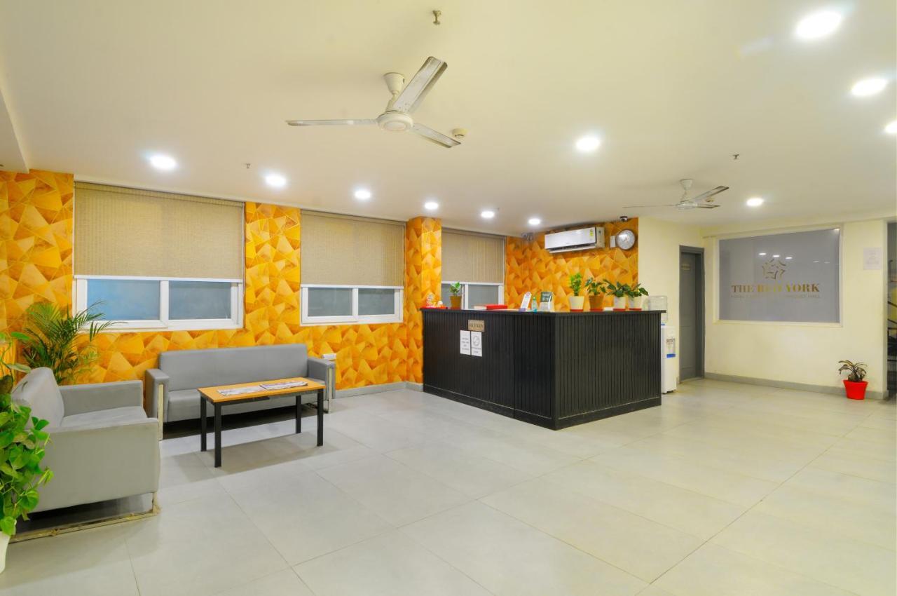 The Red York Hotel Ghaziabad Ngoại thất bức ảnh