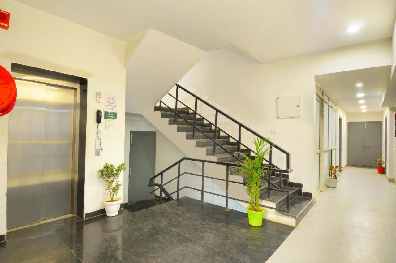 The Red York Hotel Ghaziabad Ngoại thất bức ảnh